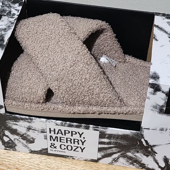 Jenni Intimates Cozy Slippers in Toffee Candy ~ Sz. XL(11-12) NIB🪷 - Picture 8 of 8